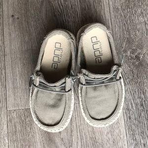 Cute moss green Hey Dudes